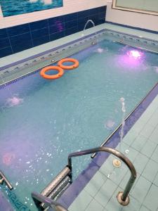 Bazén v ubytování منتجع الكناري nebo v jeho okolí