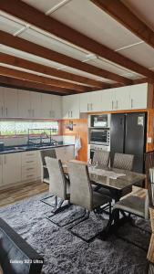 Köök või kööginurk majutusasutuses Cabaña Panguipulli - Sector Altos de Palguin