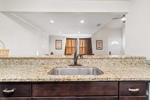 Fotografie z fotogalerie ubytování 5218 Beach Dr A v destinaci Panama City Beach + 14 fotografií