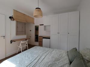 Kuchyň nebo kuchyňský kout v ubytování TOUR EIFFEL Paris