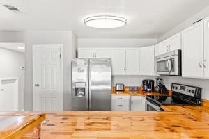Kuchyň nebo kuchyňský kout v ubytování 5218 Beach Dr C
