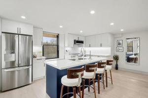 Η κουζίνα ή μικρή κουζίνα στο The Wynford Dreamy Capri Suite