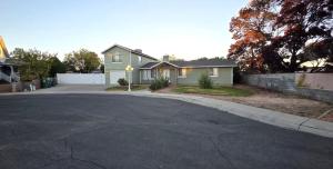 Το κτήριο όπου στεγάζεται  η παραθεριστική κατοικία