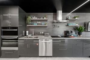 Kuchyň nebo kuchyňský kout v ubytování The Summit 1001 + 19 fotografií