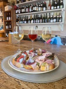 Φαγητό σε αυτό το διαμέρισμα ή κάπου εκεί κοντά +6 φωτογραφίες