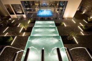 Bazén v ubytování Pietre Nere Resort & Spa nebo v jeho okolí