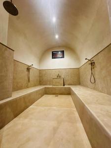 Koupelna v ubytování Somptueuse Villa avec Terrains Padel et Foot Piscine Marrakech