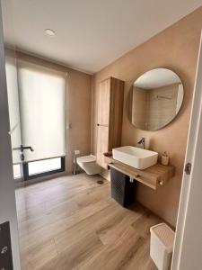 Et badeværelse på Villa Mirlo Seaview + 23 billeder