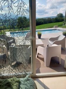 Πισίνα στο ή κοντά στο Villa proche Annecy