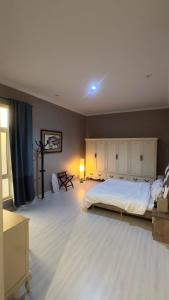 Postel nebo postele na pokoji v ubytování شقة الدرعية - مدخل خاص ودخول ذاتي