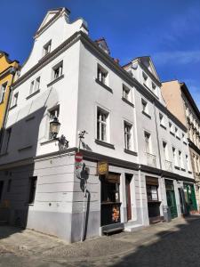 Το κτήριο όπου στεγάζεται  το διαμέρισμα