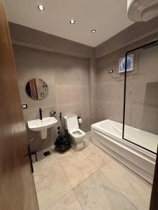 Koupelna v ubytování Wazidi Resort