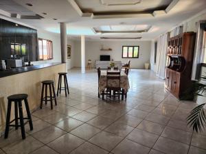 Μια τηλεόραση ή/και κέντρο ψυχαγωγίας στο Villa Mediterraneo