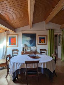 Posezení v ubytování Celler Colltor