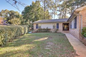 Κήπος έξω από το Eastern Shore Golf Studio, Close to Hospitals!