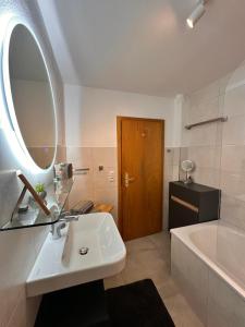 Koupelna v ubytování Altstadtwohnung mit Burgblick