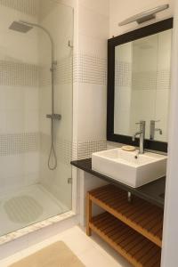 Koupelna v ubytování Vue mer Marina Kantaoui - pieds dans l'eau, calme