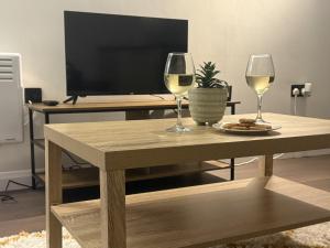 TV a/nebo společenská místnost v ubytování Blue Mill - On The High Street