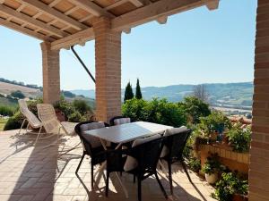 Üldine mäevaade või majutusasutusest BeB Vento di Rose Brezza blu pildistatud vaade