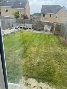 Κήπος έξω από το 2 bedroom house