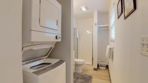 Et badeværelse på Atlantic Breeze #1 + 10 billeder