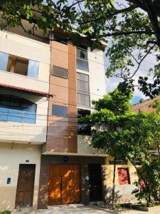 Το κτήριο όπου στεγάζεται  το διαμέρισμα