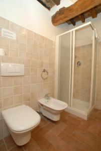 Ένα μπάνιο στο Molenda B&B +77 φωτογραφίες