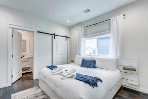 Postel nebo postele na pokoji v ubytování Seaside Escape