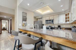 Kuchyň nebo kuchyňský kout v ubytování Mountainwood 303