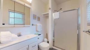 Et badeværelse på Atlantic Breeze #5 + 9 billeder