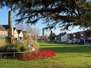 Κήπος έξω από το Meriden Apartment Retreat - Sleeps 7 - Near Nec +3 φωτογραφίες