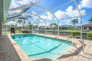 Bassein majutusasutuses La Florida is a spacious 3bedroom home in SE Cape Coral with a serene freshwater canal view või selle lähedal
