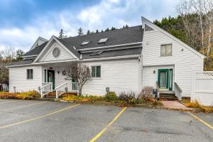 Το κτήριο όπου στεγάζεται  το διαμέρισμα