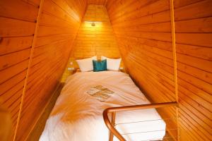 Postel nebo postele na pokoji v ubytování Cabanele Adyana&Raysa + 40 fotografií