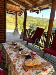 Φαγητό σε αυτή η παραθεριστική κατοικία ή κάπου εκεί κοντά