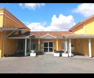 Το κτήριο όπου στεγάζεται  το ξενοδοχείο