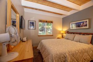 Giường trong phòng chung tại Dollar Hill II # 61 By Hauserman Rentals +25 ảnh