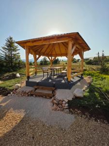 Φωτογραφία από το άλμπουμ του 4 BEARs σε Kovačka Dolina