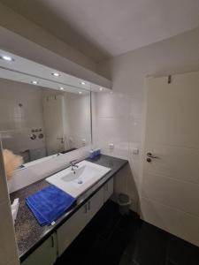 Ένα μπάνιο στο Appartement 103 Seeseite