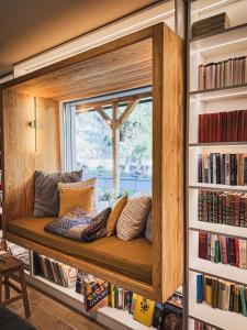 Η βιβλιοθήκη του διαμερίσματος +48 φωτογραφίες