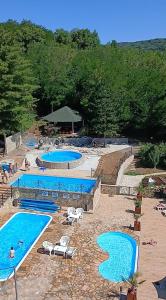 Πισίνα στο ή κοντά στο Vrdnik Residence Apartments 33