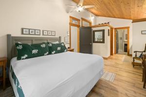 Gallery image of 5BD FairwayView HotTub Fireplaces Firepit BBQ in Cle Elum