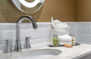 Ένα μπάνιο στο Lucky inn