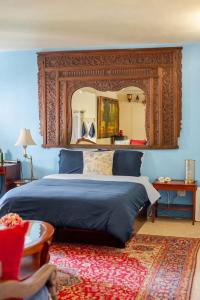 Postel nebo postele na pokoji v ubytování Elegant Spacious Prvt Studio Upscale Berkeley