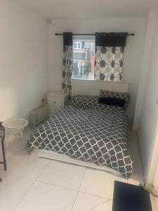 Fotografie z fotogalerie ubytování Furnished 1 Bed ensuit independent space with Parking v destinaci High Wycombe