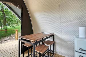 Φωτογραφία από το άλμπουμ του Secluded Glamping Retreat in the Black Hills σε Keystone +18 φωτογραφίες