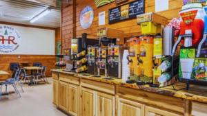 Ποτά στο Roaring River Park's Scenic Outdoor Getaway