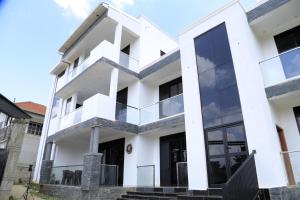 Budova, kde se apartmán nachází + 4 fotografie