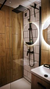 Ένα μπάνιο στο La Canopée Jurassienne