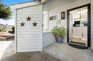 Φωτογραφία από το άλμπουμ του Coastal Tee Lodge by Sonoma Stays - Ocean Views σε Bodega Bay